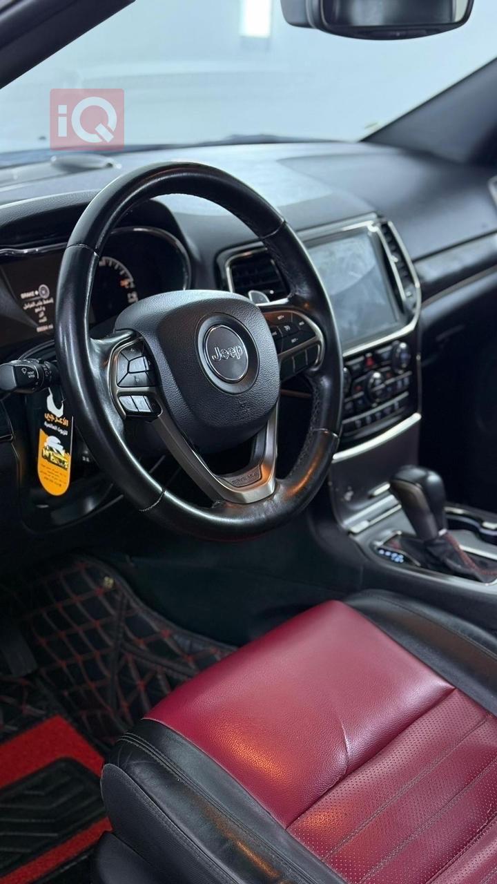 جيب جراند شيروكي